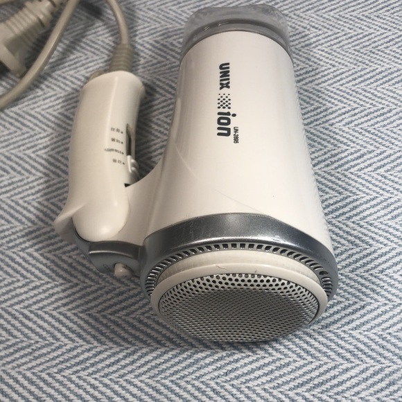 International Hair Dryer Foldable 220v 60 Hz 1200W - Picture 5 of 9